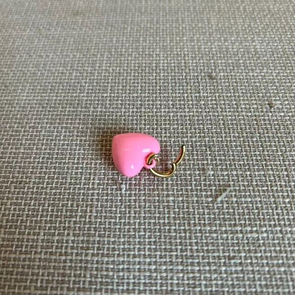 Roxane Assoulin The Mini Puffy Heart Charms Pink - Picture 3 of 3